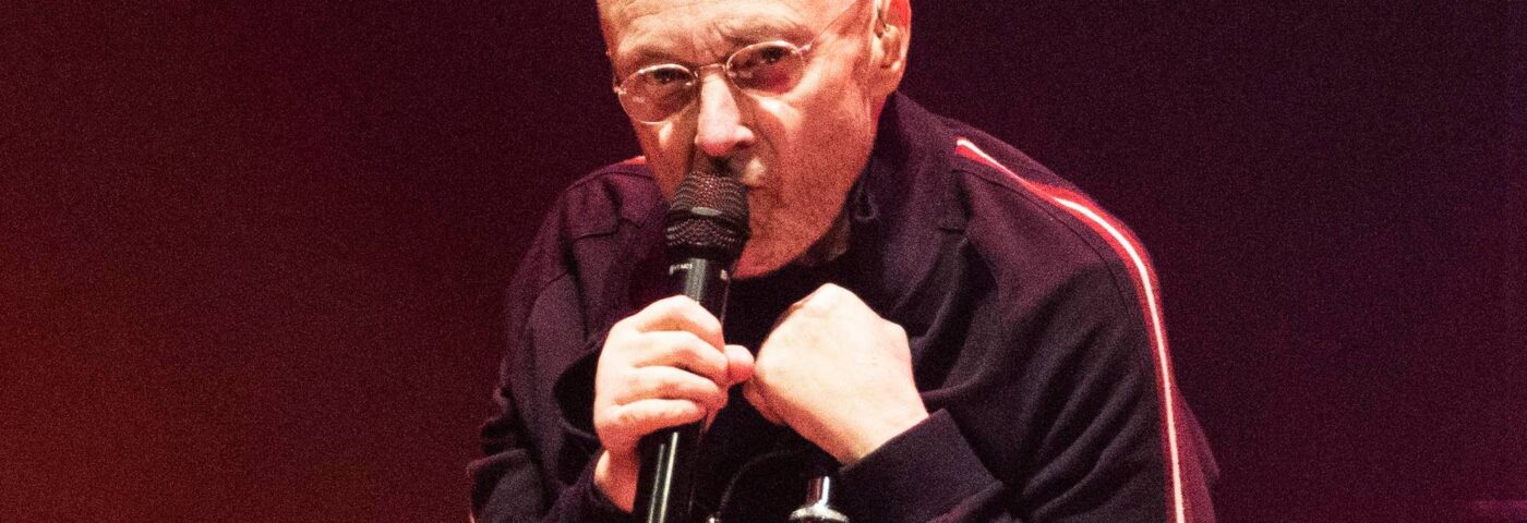 Regardez Phil Collins tester sa batterie classique pendant plus d'une décennie