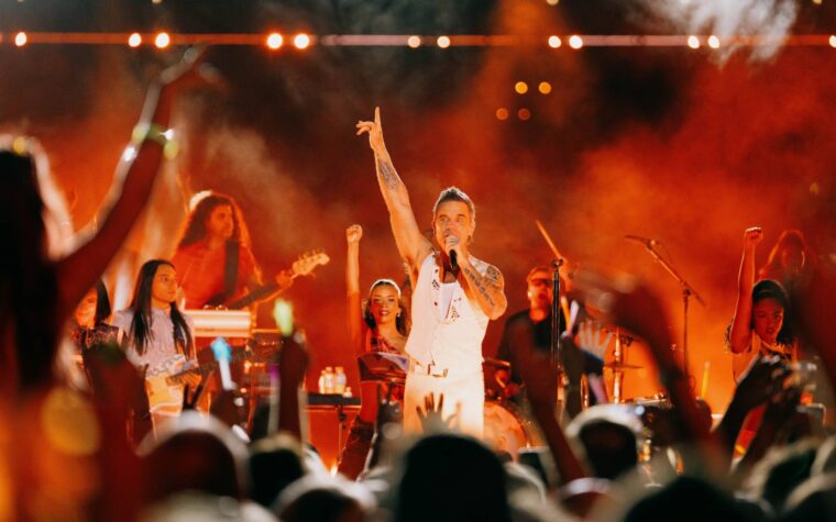 Regardez Robbie Williams en tête d'affiche de la soirée du Nouvel An d'ABC en Australie