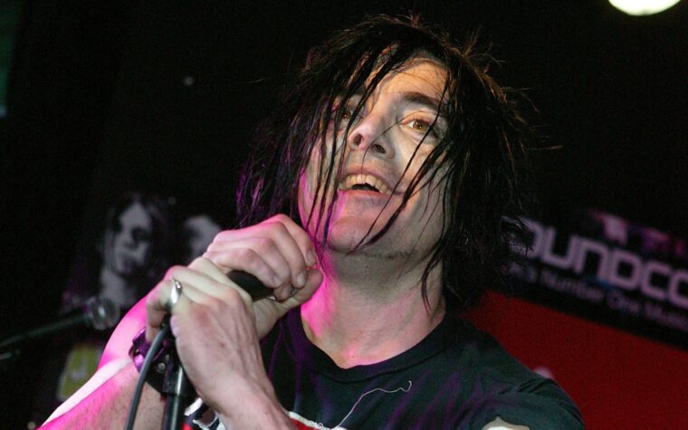 "Repose en paix, mon frère rock and roll"