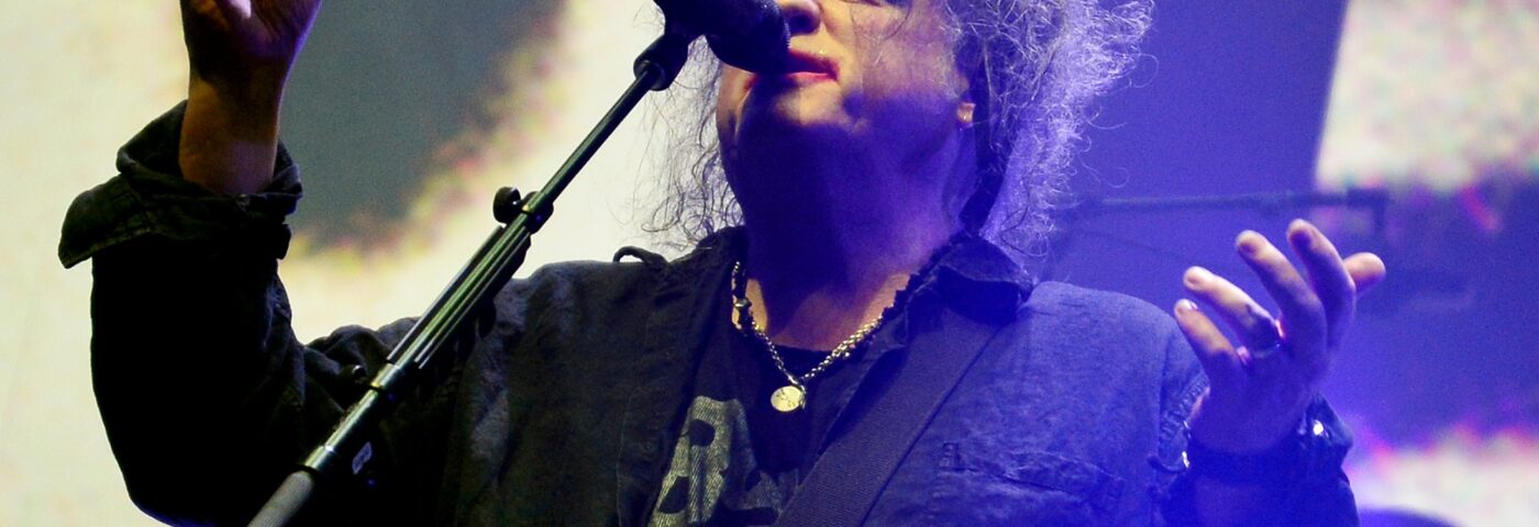 Robert Smith dit qu'il ne « diffuse pas de musique par principe »