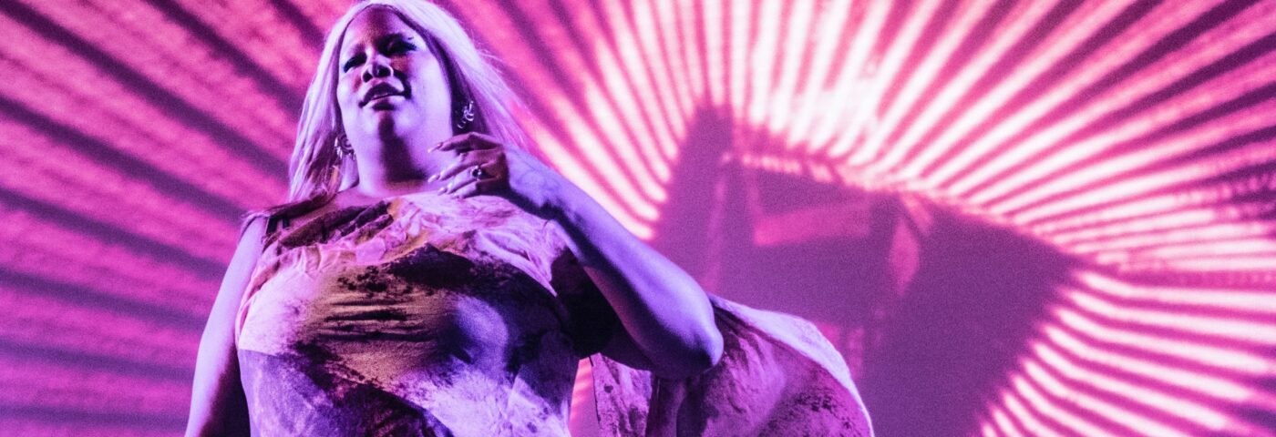 Shygirl annonce son nouvel EP « Club Shy Room 2 » et partage le single « F*Me »