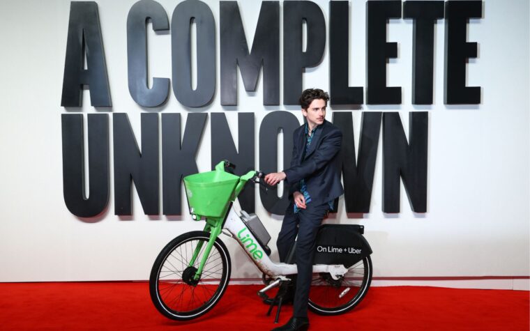 Timothée Chalamet condamné à une amende pour avoir roulé en vélo Lime à l'avant-première de "A Complete Unknown"