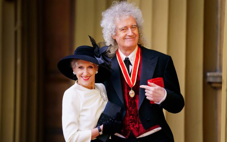 Anita Dobson fait le point sur sa santé suite à l'accident vasculaire cérébral de son mari Brian May
