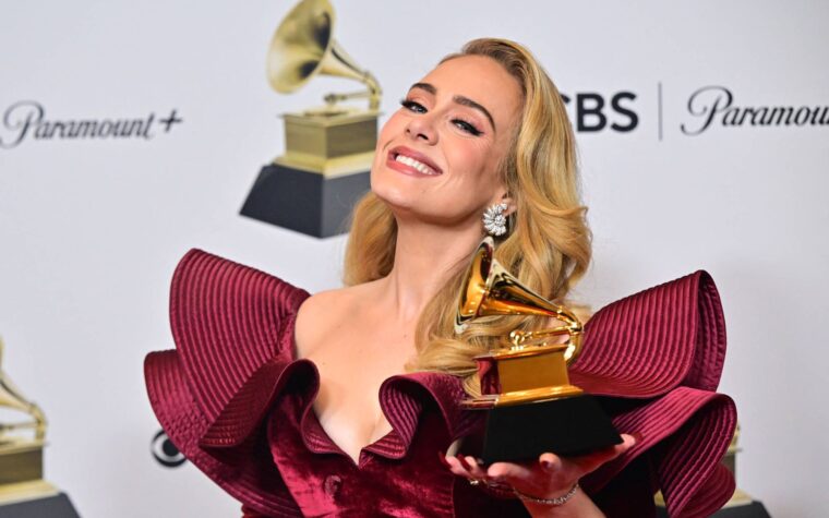 Adele a "effrayé" les acheteurs d'un manoir de 6 millions de livres sterling en affirmant qu'il était "hanté", déclare le propriétaire