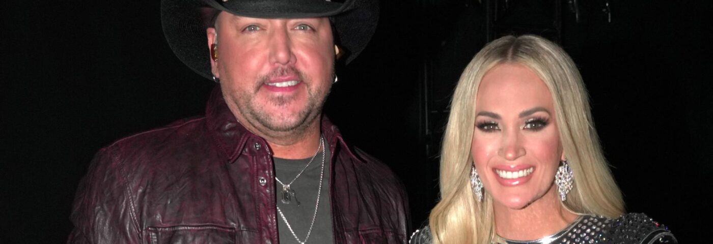 Jason Aldean qualifie Carrie Underwood de « pro » pour avoir joué au milieu de problèmes technologiques lors de l'investiture de Donald Trump