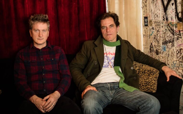Michael Shannon & Jason Narducy et ses amis pour jouer à la tournée `` Fables of the Reconstruction '' de Rem lors de la tournée au Royaume-Uni en 2025