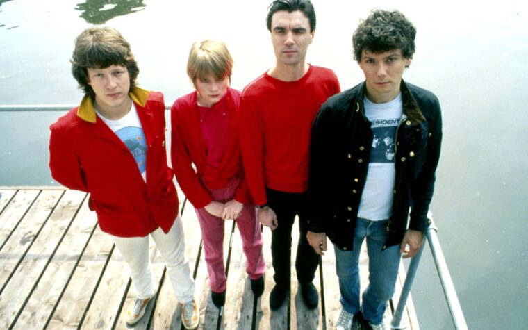 Écoutez la version complète inédite de Q Lazzarus de « Heaven » de Talking Heads