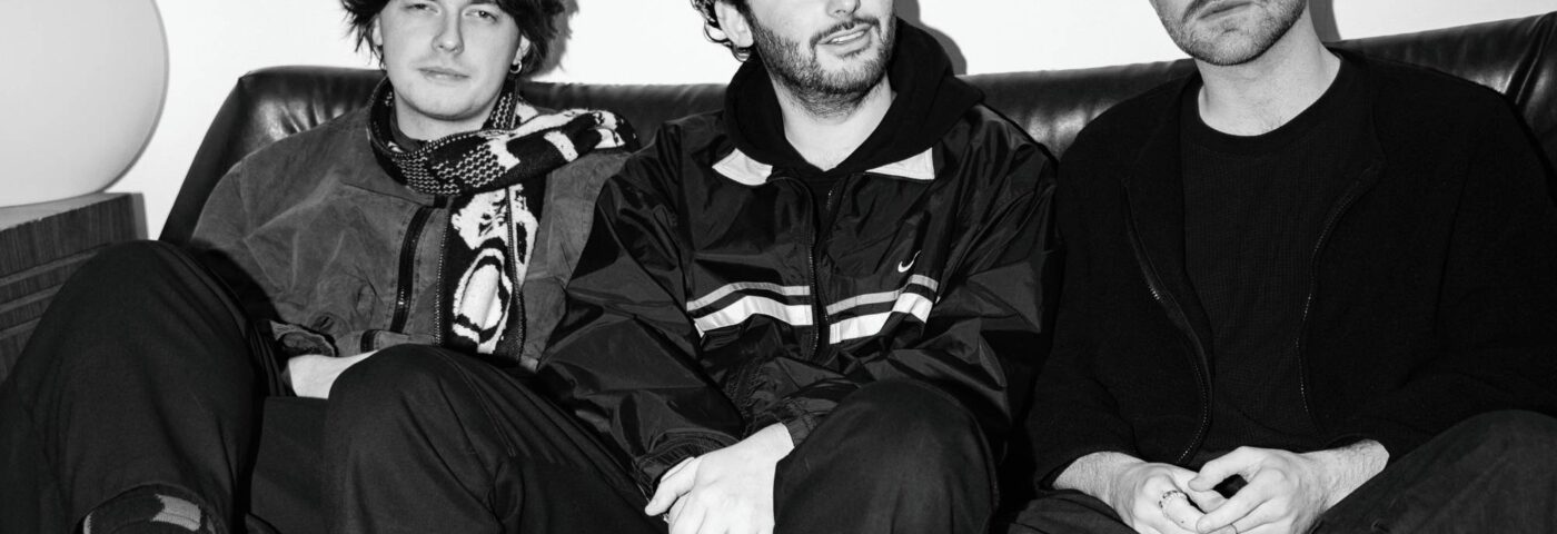 Écoutez le nouveau single bruyant de CHALK, « Afraid » Écoutez le nouveau single bruyant de CHALK, « Afraid »