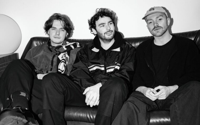 Écoutez le nouveau single bruyant de CHALK, « Afraid »