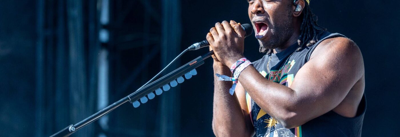 Kele Okereke estime que le nouvel album de Bloc Party sera « très personnel et confessionnel » à la fin d' »une relation avec quelqu'un qui n'était pas honnête »
