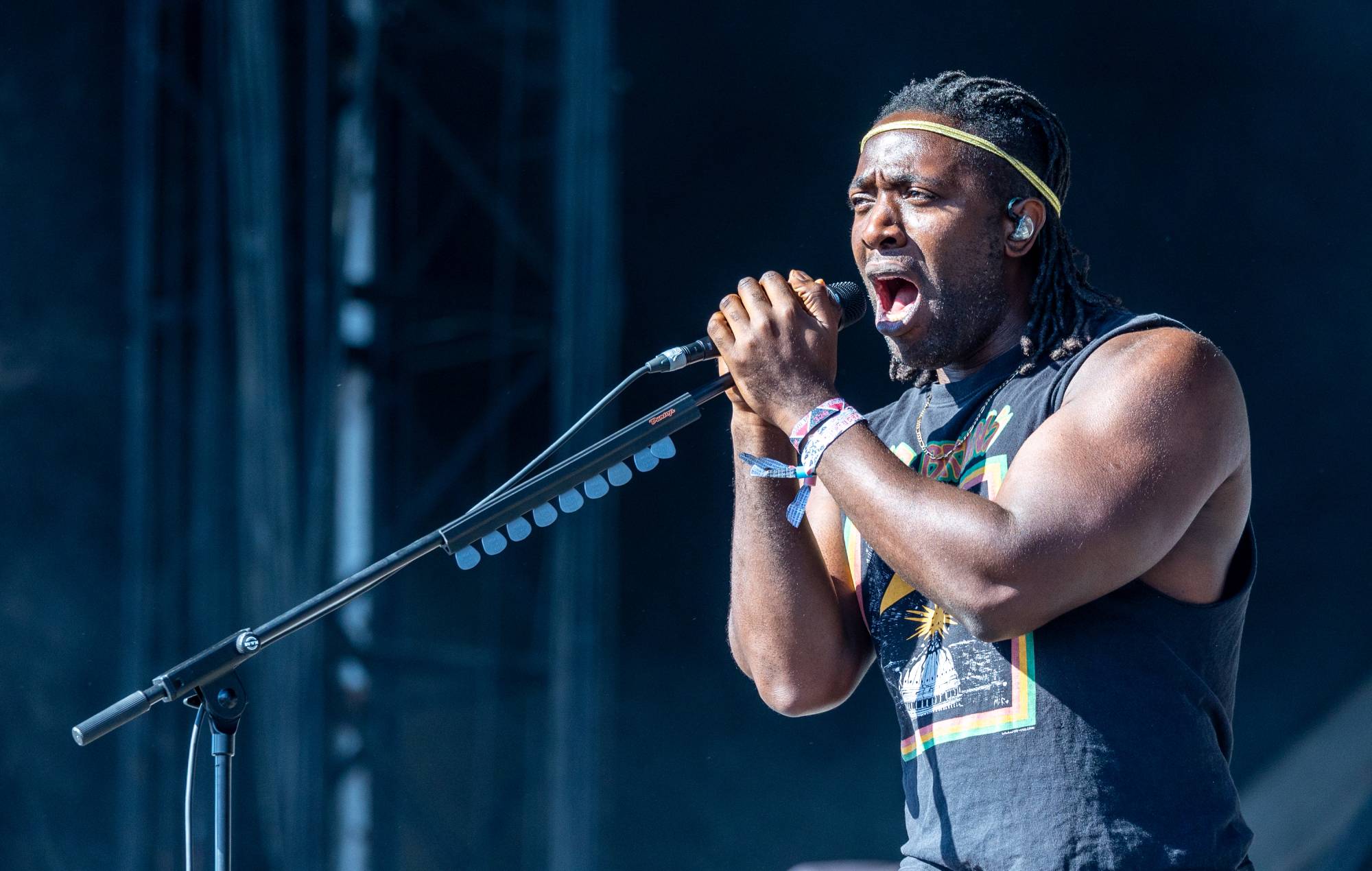 Kele Okereke de Bloc Party se produit sur l'autre scène pendant le quatrième jour du Glastonbury Festival 2024. Crédit: (Photo de Matt Cardy / Getty Images)
