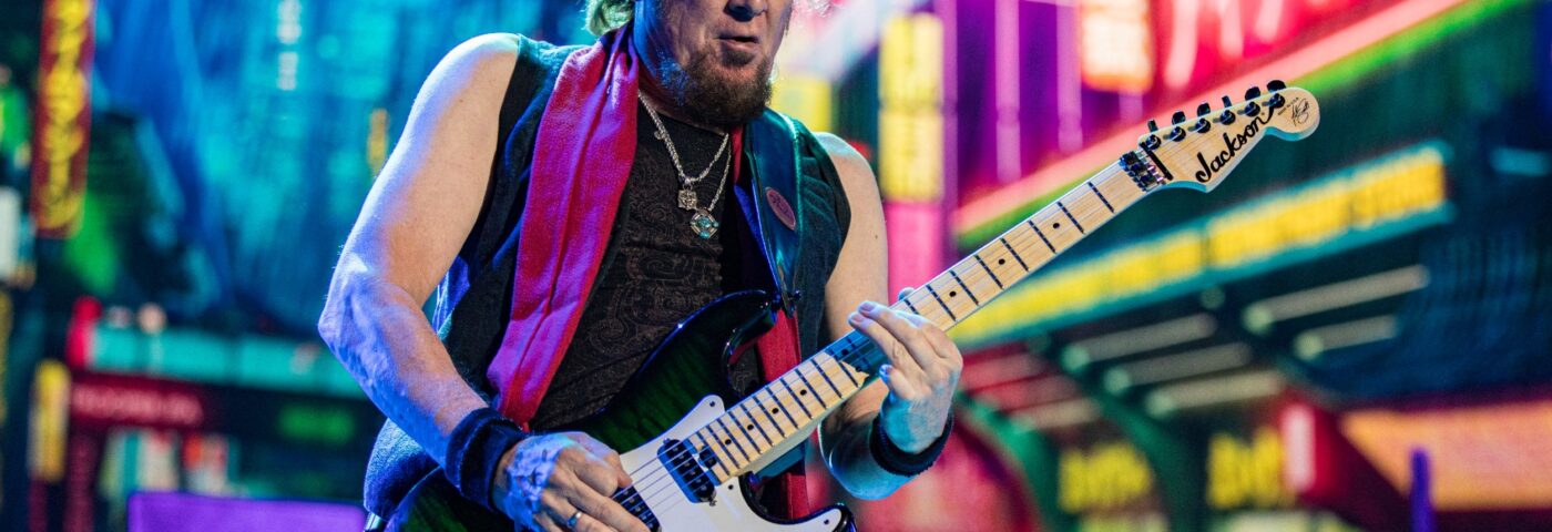 La maison du guitariste d'Iron Maiden, Adrian Smith, à Malibu, détruite par des incendies de forêt
