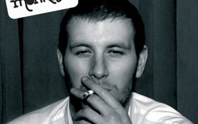 Les fans d'Arctic Monkeys viennent de découvrir ce que fait maintenant la star de la couverture du premier album, Chris McClure.