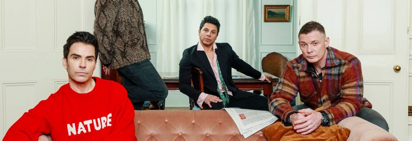 Les stéréophoniques annoncent le nouvel album «Make» Em Laugh, Make 'Eem Cry, Make' Eem Wait 'et partagent le single entraînant' Il y a toujours quelque chose ''