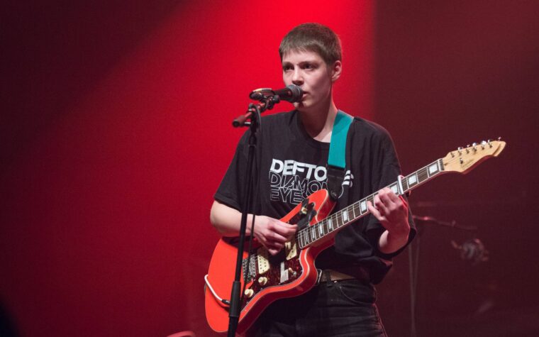 Porridge Radio dit au revoir avec le single "Don't Want To Dance" du nouvel EP qui "marque la fin du groupe"