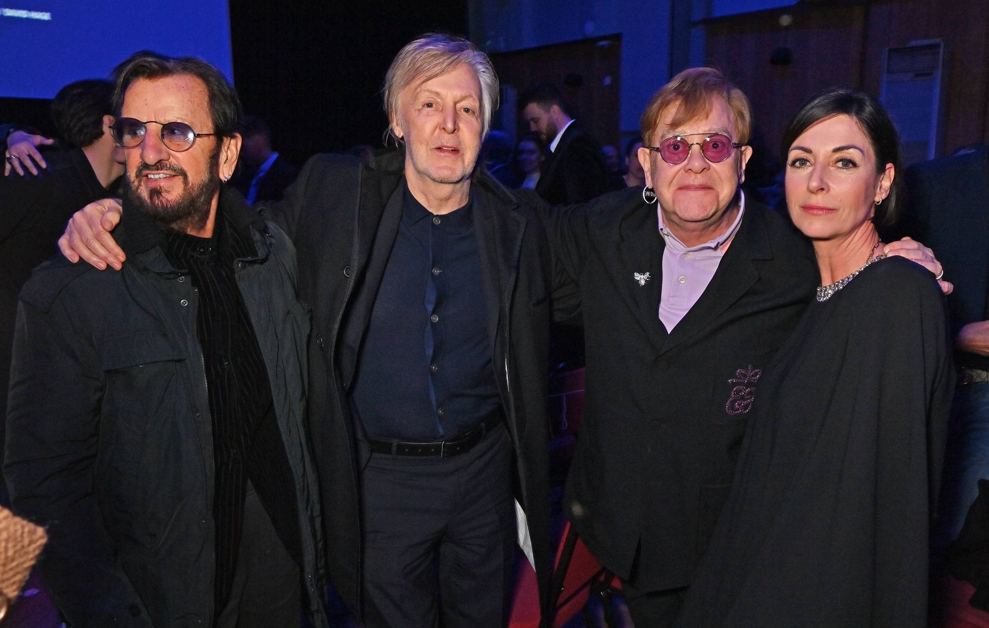 Sir Ringo Starr, Sir Paul McCartney, Sir Elton John et Mary McCartney assistent au Disney Original Documentary's "Si ces murs pouvaient chanter" Première à Londres. (Photo de David M. Benett/Dave Benett/Getty Images pour Disney+)