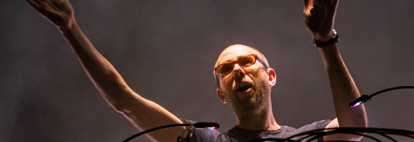 Tom Rowlands des Chemical Brothers crée la bande originale de la nouvelle série Mussolini