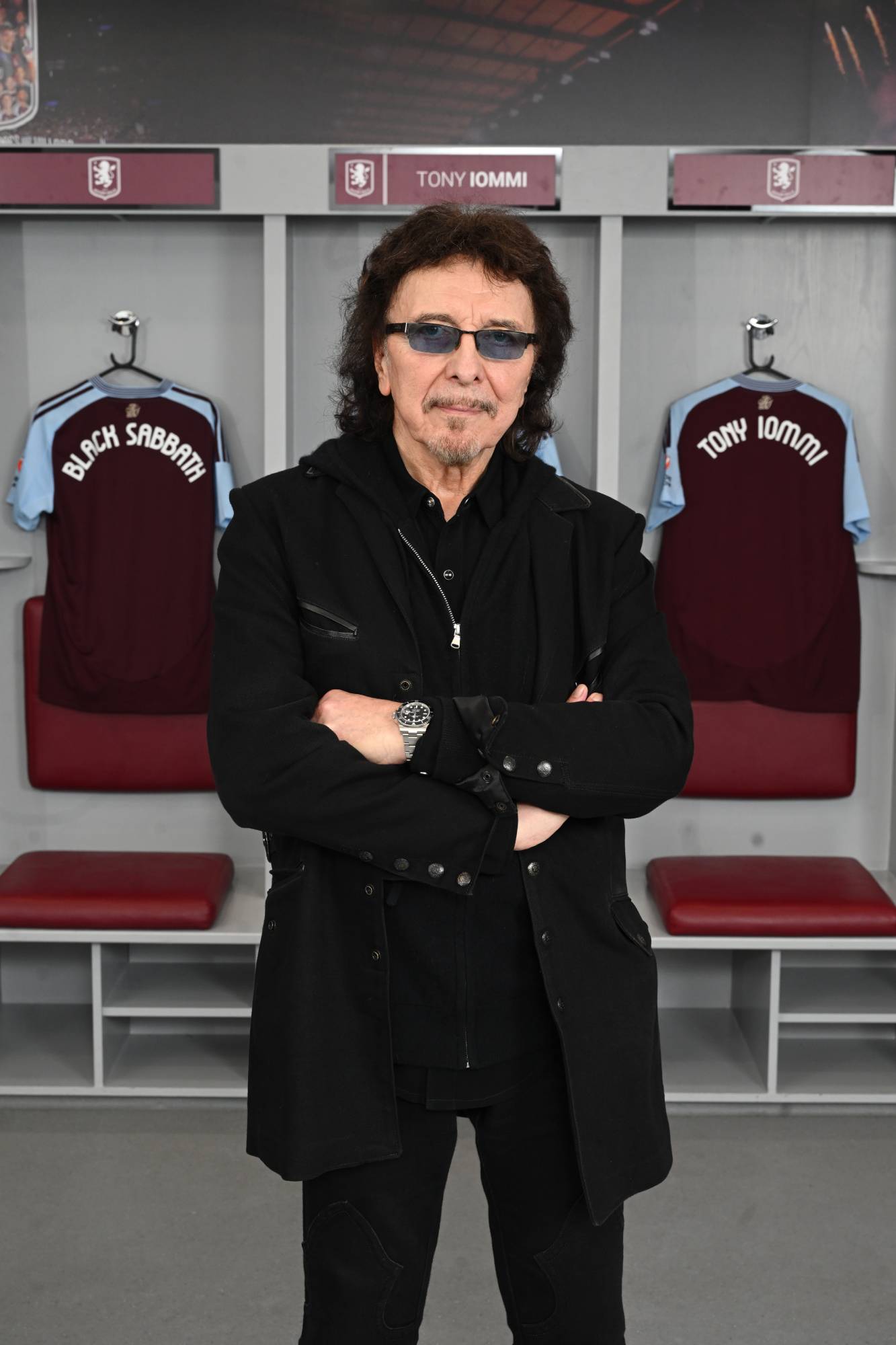 Tony Iommi assiste à l'annonce de l'émission finale de Black Sabbath "Retour au début" à Villa Park (photo de Samir Hussein / Getty Images pour Live Nation UK)