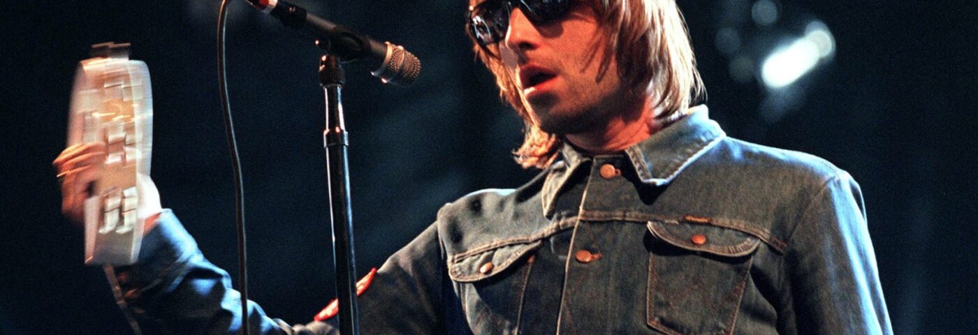 Oasis annonce le 25e anniversaire «debout sur l'épaule de la réédition des Giants Oasis annonce le 25e anniversaire «debout sur l'épaule de la réédition des Giants