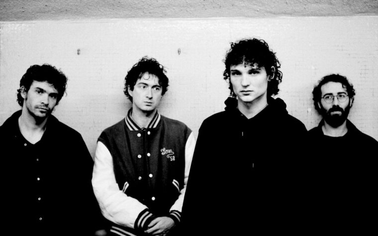 Les rockers expérimentaux de NYC HYCED YHWH Nailgun annoncent le premier album '45 Pounds 'avec un single intrigant' Sickle Walk '