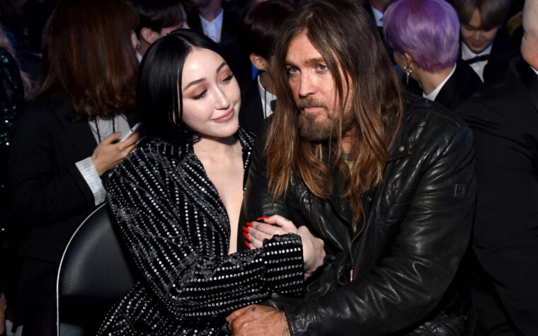 Noah Cyrus jette le soutien derrière le nouveau single de papa Billy Ray Ray Cyrus au milieu de la famille des affirmations est «vraiment inquiet» pour lui