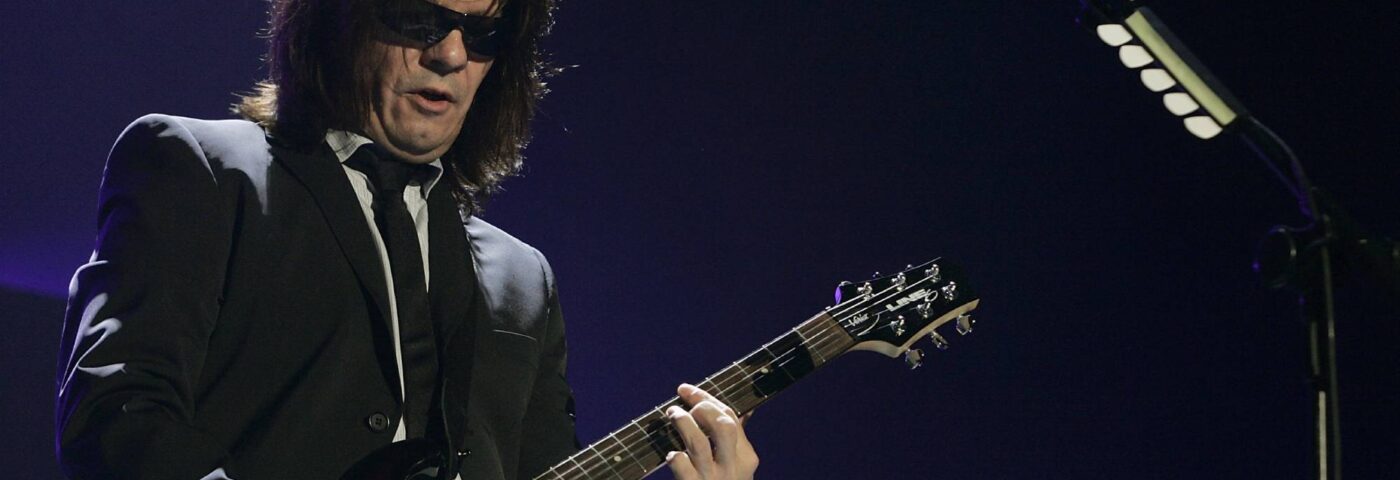 Duran Duran dit que l'ancien guitariste Andy Taylor « se battant aussi fort que lui » dans le cancer de la bataille