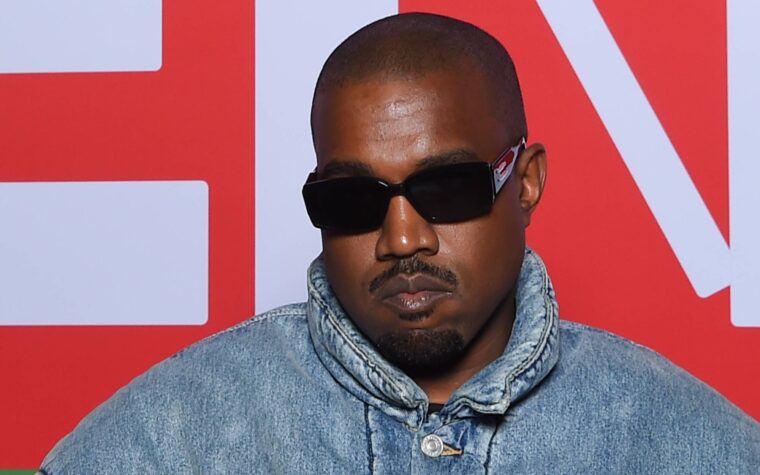 Kanye West produit plus de vêtements de croix gammée après avoir affirmé qu'il n'était "pas nazi"