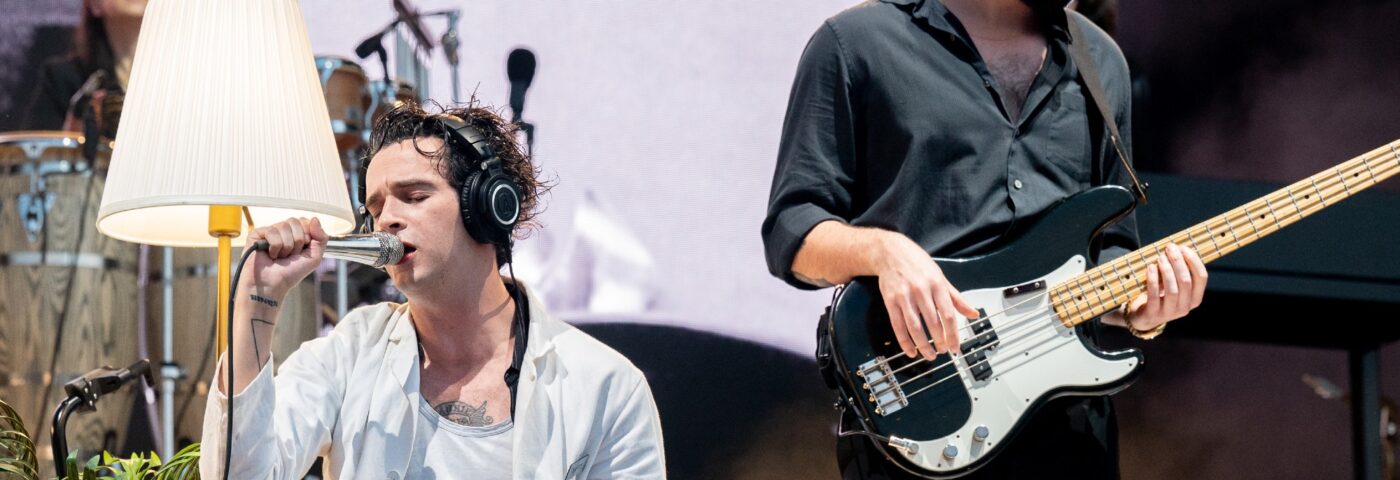 Le juge de Londres gouverne le 1975 pas individuellement responsable du baiser sur scène au Festival malaisien Le juge de Londres gouverne le 1975 pas individuellement responsable du baiser sur scène au Festival malaisien