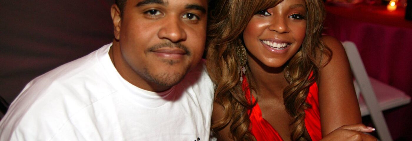 Ashanti rend hommage à IRV Gotti: « Nous avons fait l'histoire » Ashanti rend hommage à IRV Gotti: « Nous avons fait l'histoire »