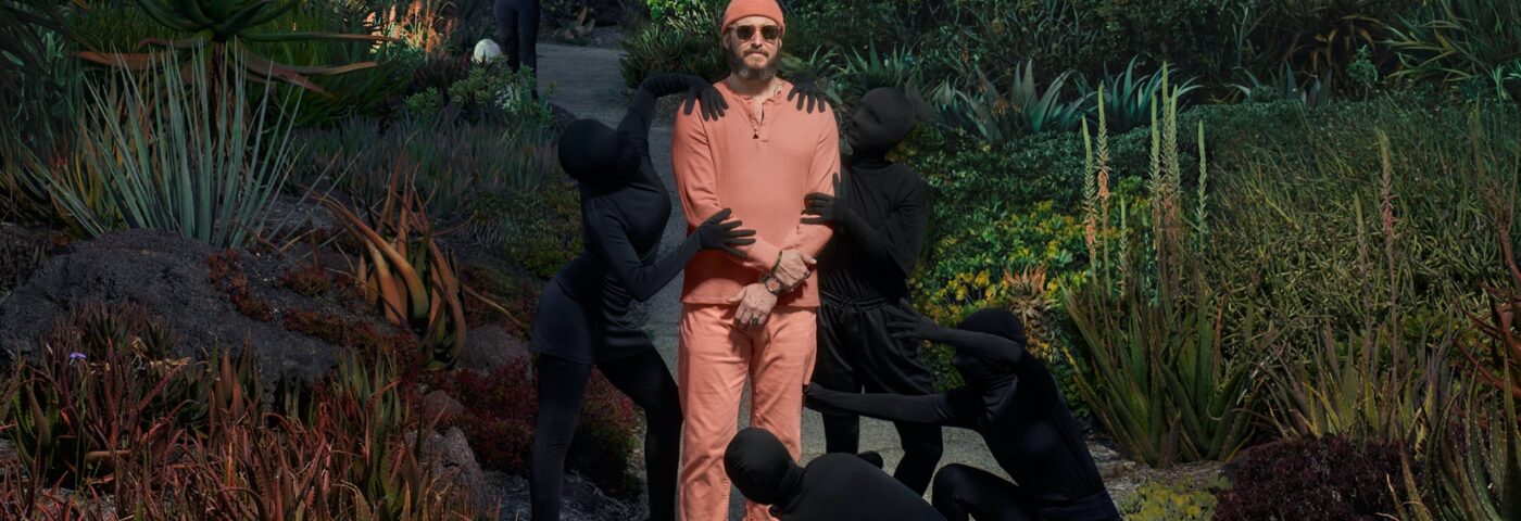 Bon Iver partage un nouveau single joyeux «  Tout est paisible amour ''