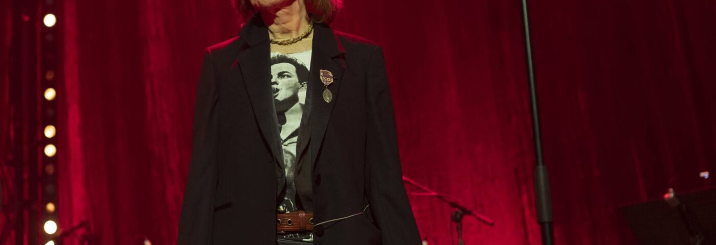 Chrissie Hynde dit qu'elle et Johnny Marr conviennent que « plus rien n'est cool » Chrissie Hynde dit qu'elle et Johnny Marr conviennent que « plus rien n'est cool »