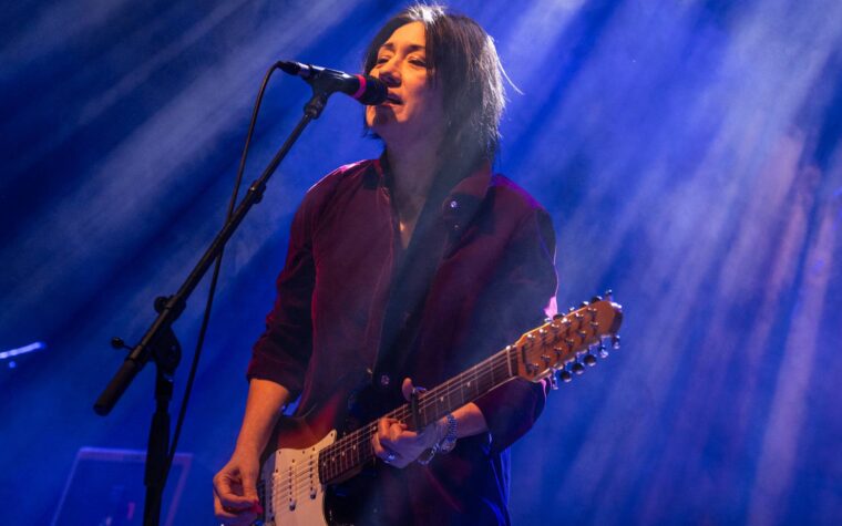 Écoutez le nouveau single acerbe de Miki Berenyi Trio 'Big I Am'