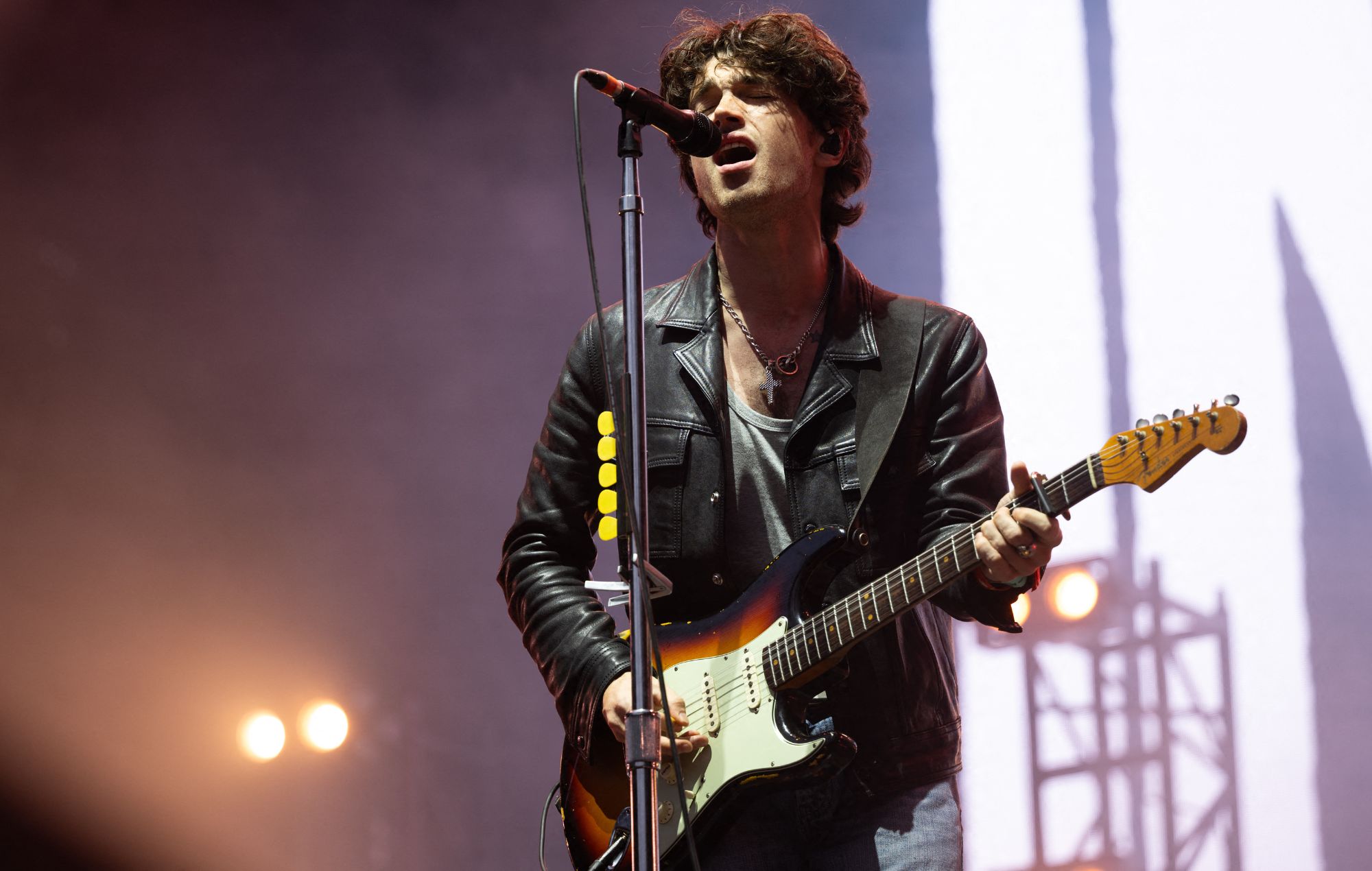 Elijah Hewson de Rock Band Inhaler se produit