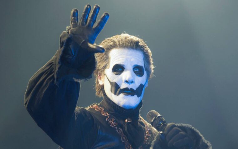 Ghost taquine le «nouveau» leader Papa V Perpetua