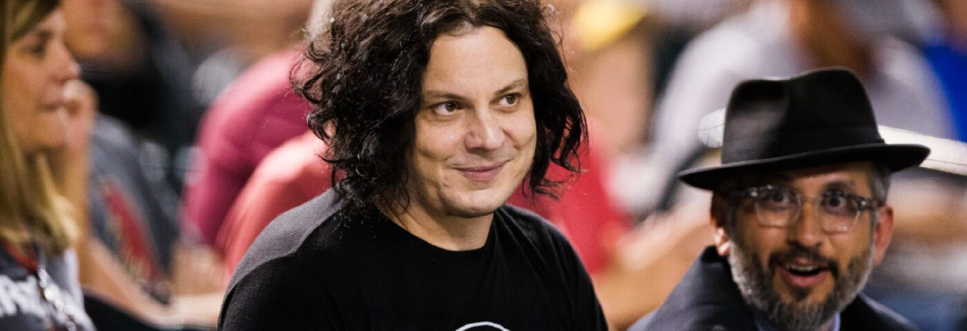 Jack White propose des billets de 20 $ abordables pour les étudiants sur la tournée «sans nom»