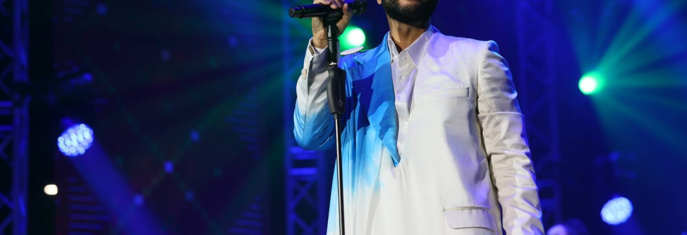John Legend défend sa décision de se produire lors du concert du Rwanda pendant la guerre John Legend défend sa décision de se produire lors du concert du Rwanda pendant la guerre