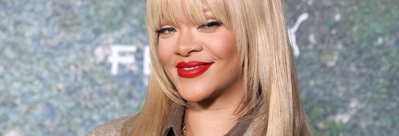 La nouvelle bande-annonce du film «Smurfs» promet une nouvelle musique Rihanna La nouvelle bande-annonce du film «Smurfs» promet une nouvelle musique Rihanna