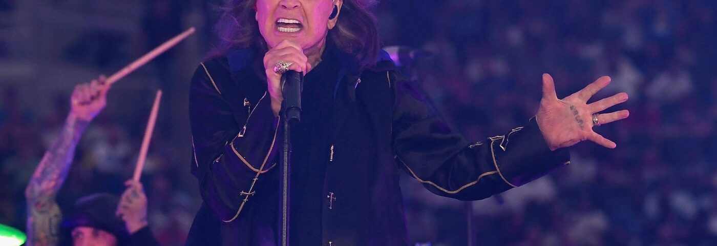 Ozzy Osbourne ne jouant que « Little Bits » avec Black Sabbath lors du concert final de retrouvailles