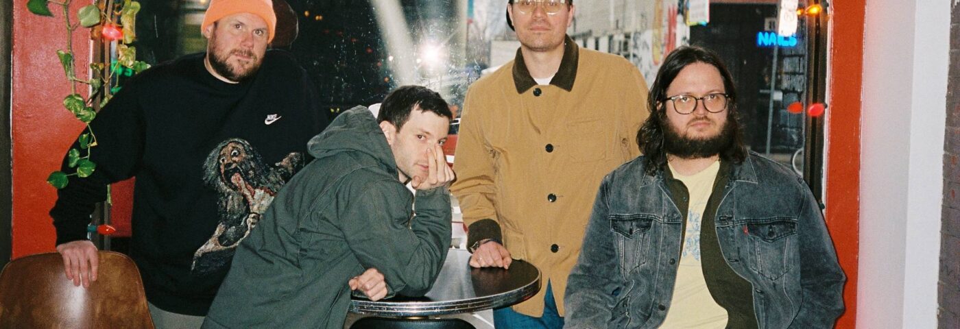 Pup annonce un nouvel album «Qui s'occupera des chiens? avec un nouveau single «Halways»