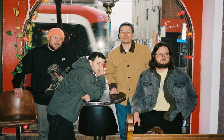 Pup annonce un nouvel album «Qui s'occupera des chiens? avec un nouveau single «Halways»
