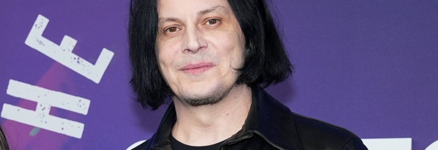 Regardez Jack White jouer «Seven Nation Army», couvrez Neil Young au «SNL50»