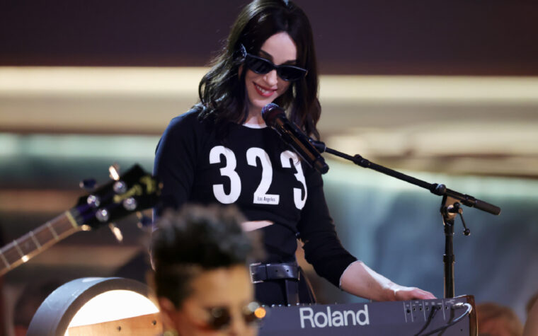 Regardez St Vincent, Brittany Howard, Dawes et des Grammys plus ouverts 2025 avec Tribute 'I Love La'