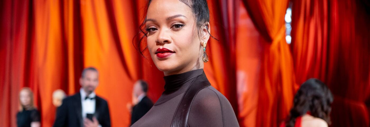 Rihanna rumeur selon laquelle Glastonbury 2025 au milieu du rapport de la résidence du stade londonien