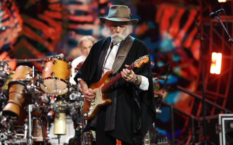 The War on Drugs, Vampire Weekend, Mick Fleetwood et d'autres honorent Grateful Dead au Gala Charity