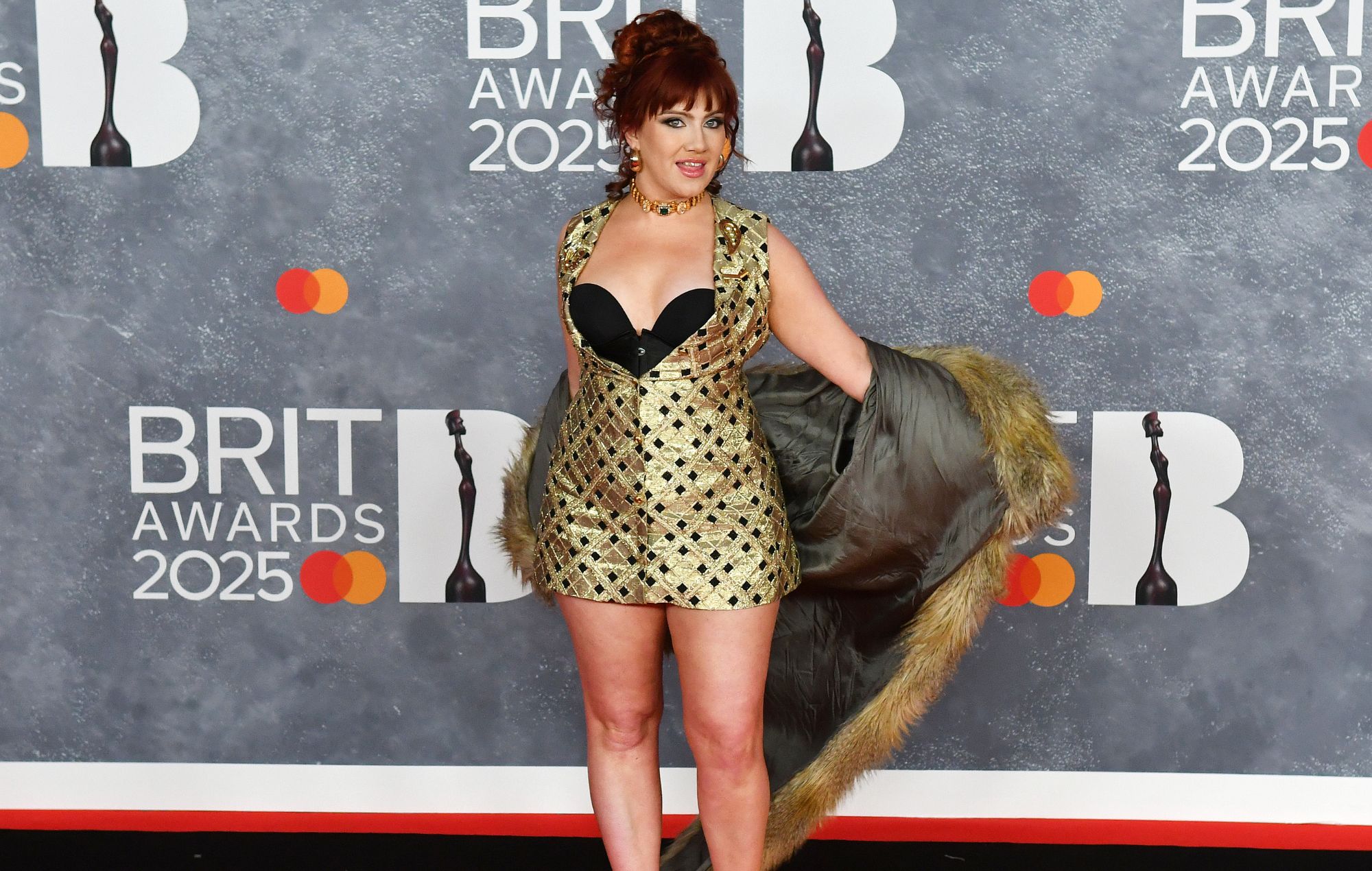 CMAT assiste aux Brit Awards 2025