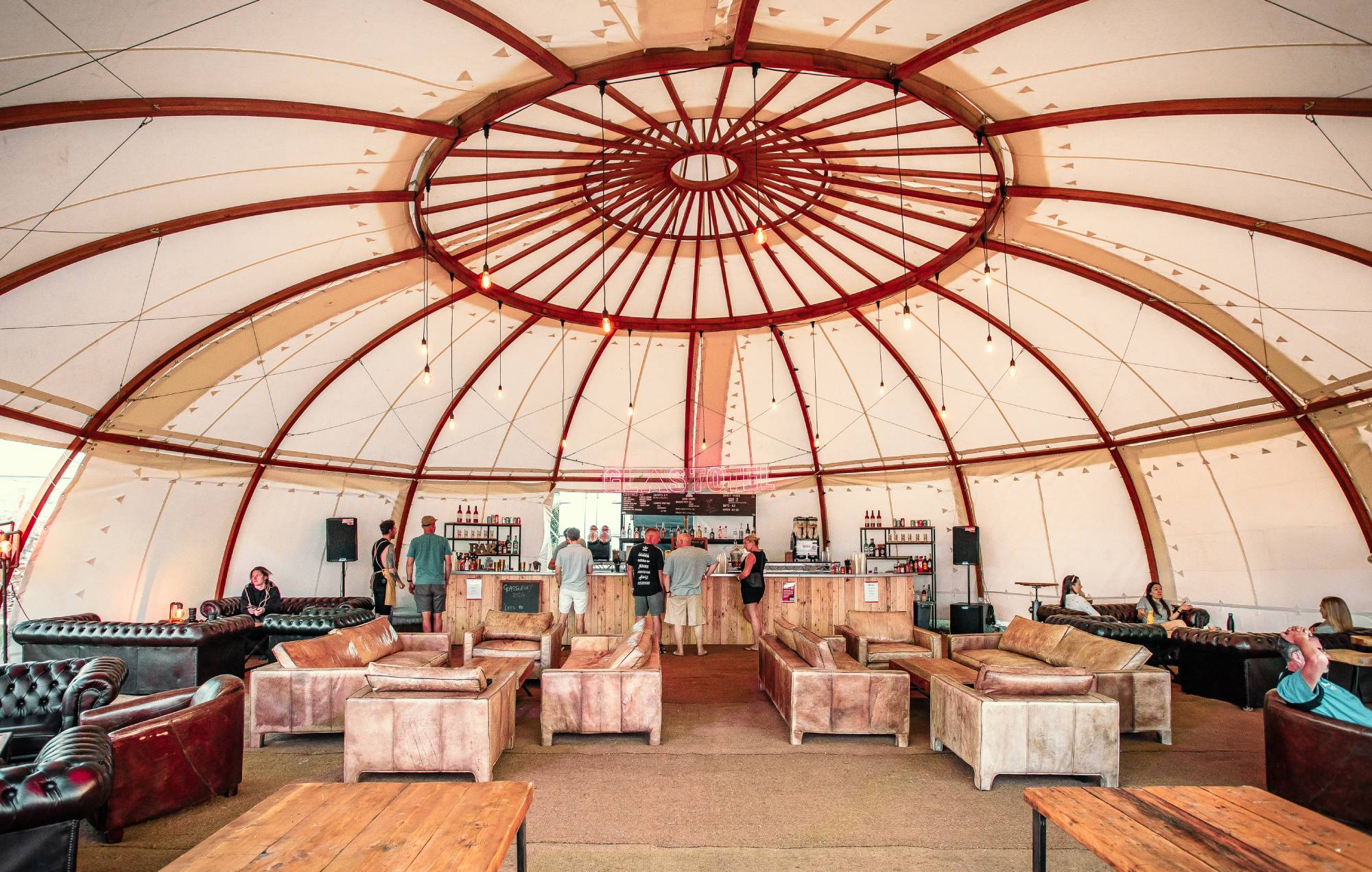 Glampville_glastotel_2024. Crédit: appuyez sur