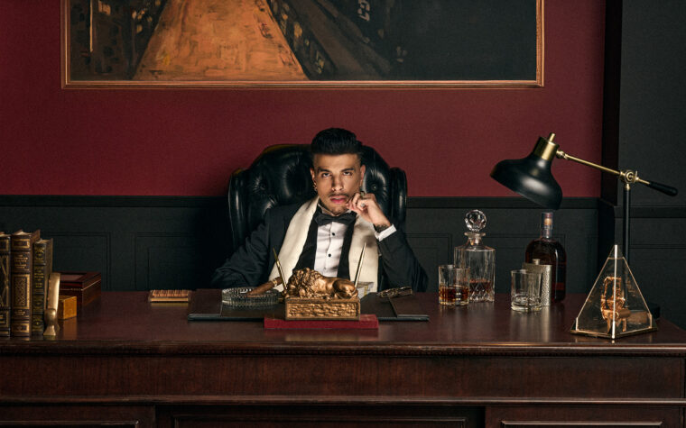 Rauw Alejandro lors de la tournée 'Cosa Nuestra': "Dress Up Fancy"