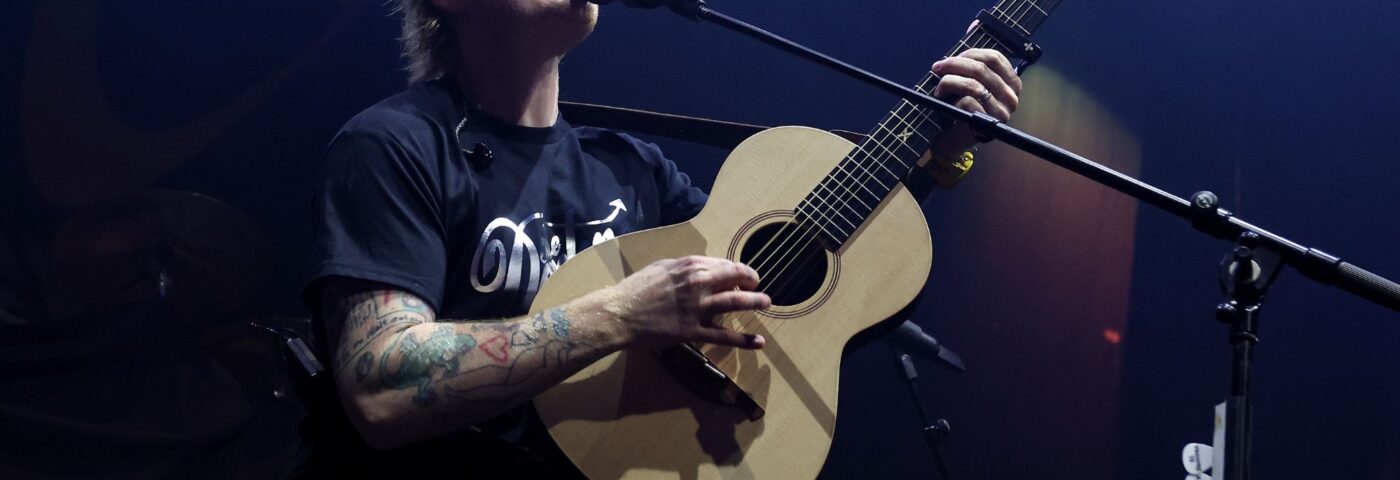 Ed Sheeran confirme que le nouveau single arrive «le mois prochain», révèle les titres de chansons à venir