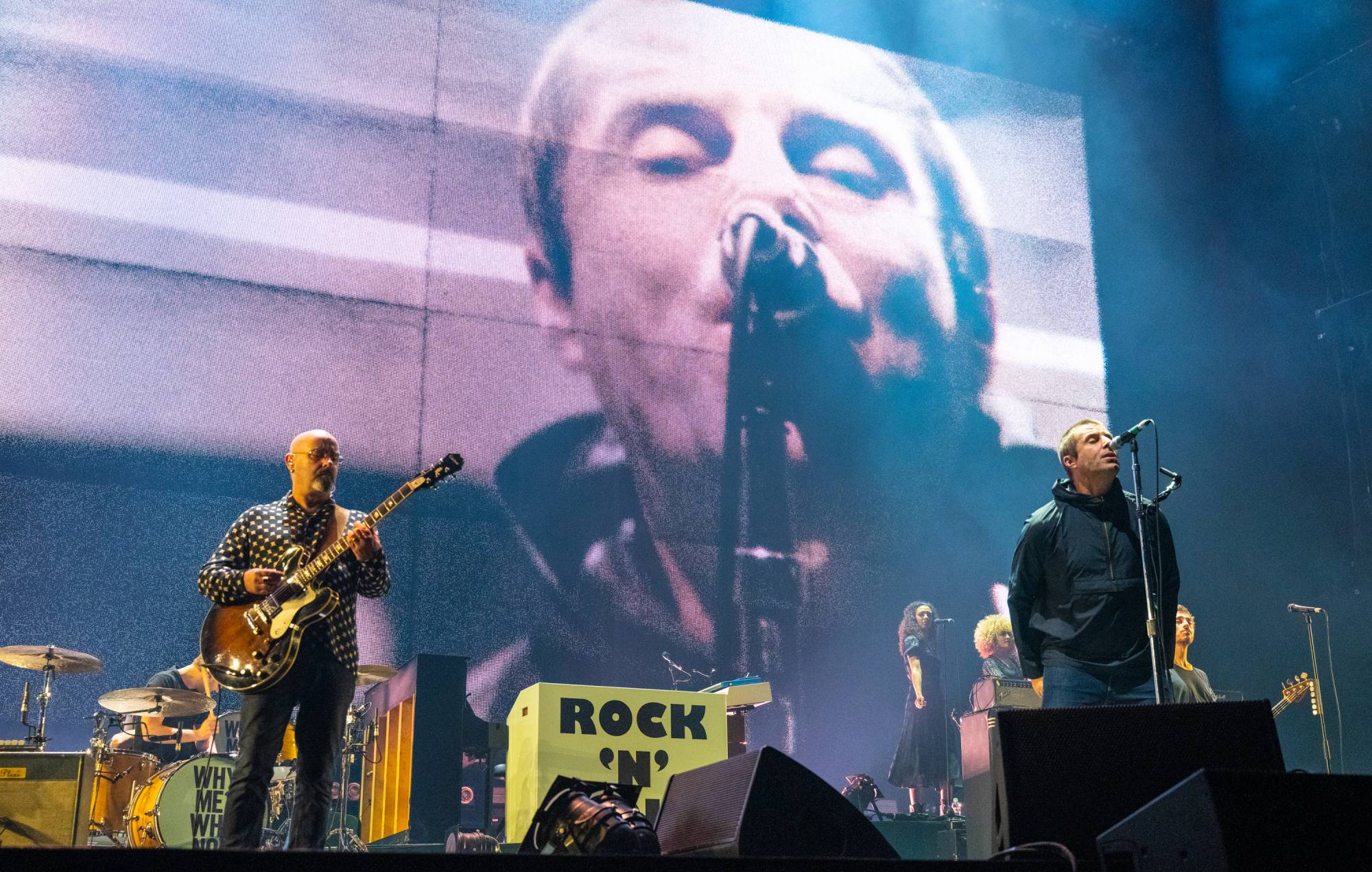 Bonehead et Liam Gallagher se produisent à l'O2 Arena le 28 novembre 2019 à Londres, en Angleterre. (Photo de Lorne Thomson / Redferns)