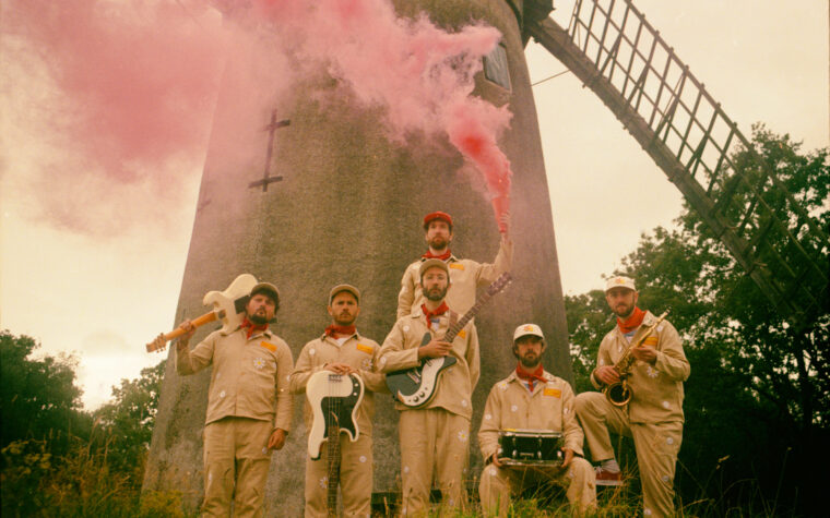 Melin Melyn aborde des réalités dures avec une absurdité colorée